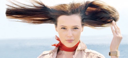 8 manieren waarop jij per ongeluk je haar beschadigd