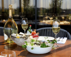 Koester de oester en vier verschillende versies met champagne